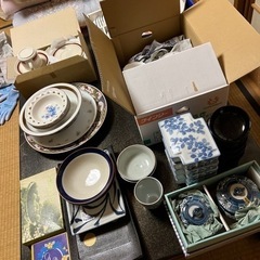 陶器の食器 和皿の画像