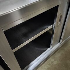業務用　両面引戸付き調理台　マルゼン（中古）の画像