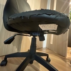 回転椅子　家具の画像