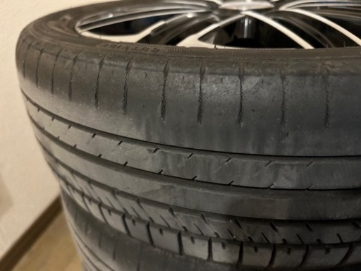 車のパーツ タイヤ、ホイール