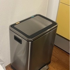 ゴミ箱の画像