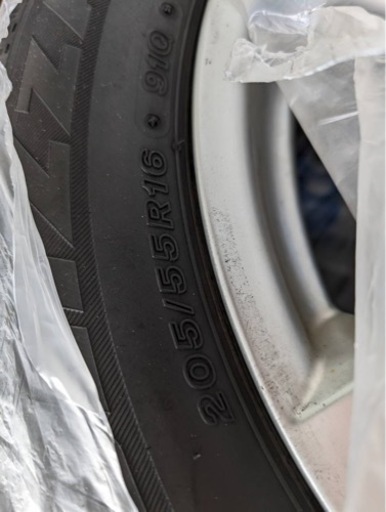 アルミ付きスタッドレス205/55R16 91Q