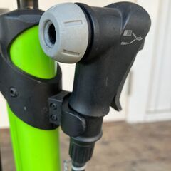 あさひ CBA パフォーマンスポンプ（グリーン）自転車空気入れ・英米仏式バルブ対応の画像