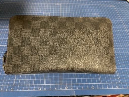 ルイヴィトン　ダミエグラフィット　ラウンドファスナー　ロングウォレット　メンズ