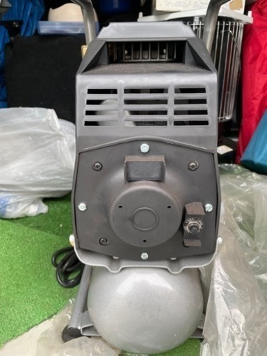 RYOBI エアコンプレッサー