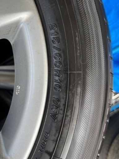車のパーツ タイヤ、ホイール