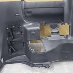 ZRR80のリア内装の画像