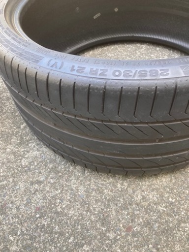 車のパーツ タイヤ、ホイール
