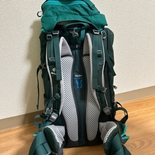 登山リュック　ドイター deuter エアコンタクトライト 30+5 SL