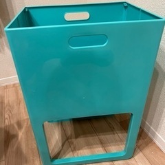 折り畳み脚付きバスケットの画像