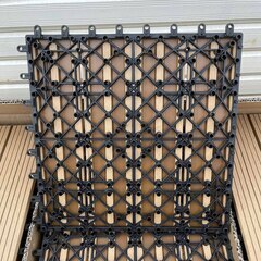 取引中 未使用品　ウッドデッキ　ウッドパネル　30cm×30cm　27枚入り×２箱の画像