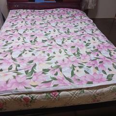 ダブルベッド+マットレスの画像