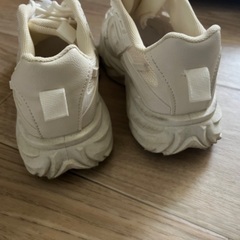 一度使用　スニーカーの画像