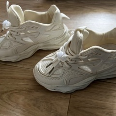 一度使用　スニーカーの画像