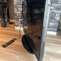 【お渡し先確定】液晶テレビ32型(リモコン付)TECO TA3202JW の画像