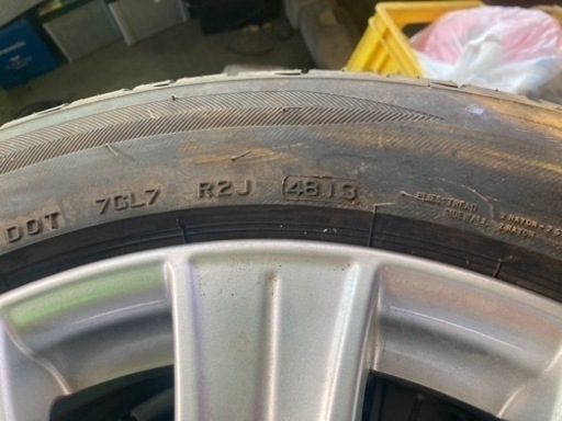 車のパーツ タイヤ、ホイール