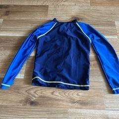 ラッシュガード110cmの画像