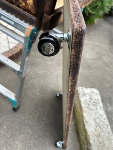 爬虫類ゲージ2個、キャスター付き台車