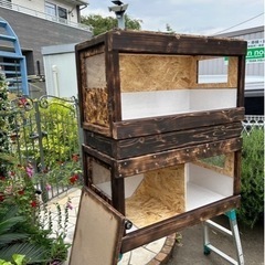 爬虫類ゲージ2個、キャスター付き台車の画像