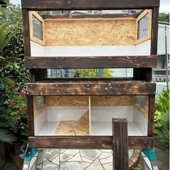 爬虫類ゲージ2個、キャスター付き台車の画像