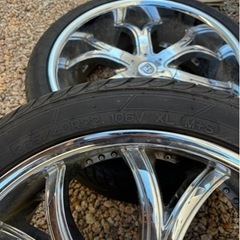 車のパーツ タイヤ、ホイールの画像