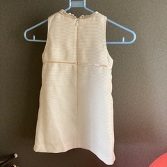 コムサイズムのワンピース90サイズの画像