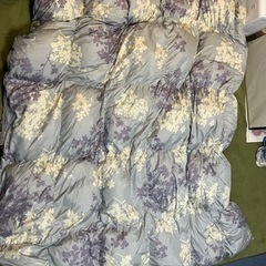 羽毛掛け布団　トップバリュー