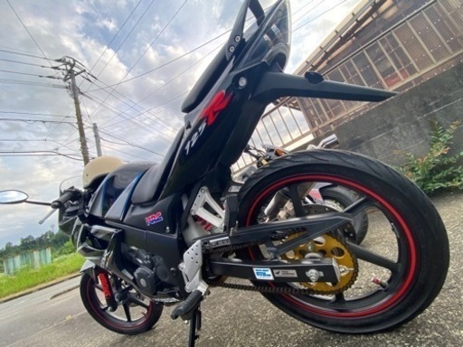CBR125R　