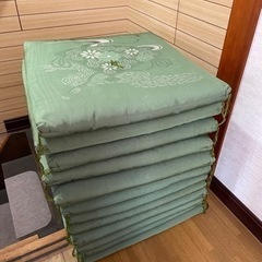 座布団13枚