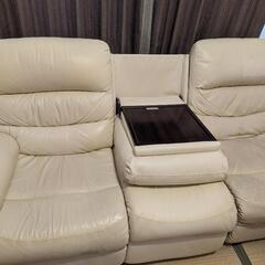 【無料】ニトリ　電動リクライニングソファの画像