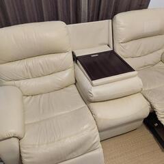 【無料】ニトリ　電動リクライニングソファの画像