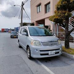 2005年式　トヨタ　ノア