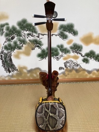 沖縄三線！新品！黒木！黒檀！カマゴン 【与那城型】ユナー型　本蛇皮　本張り【一枚張り】