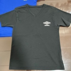 140センチUNBRO Tシャツ2枚　の画像