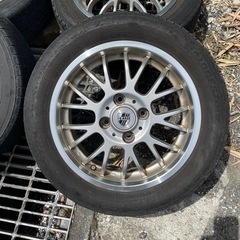 車のパーツ タイヤ、ホイールの画像