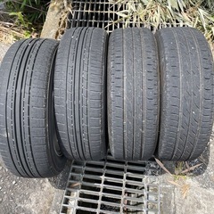 車のパーツ タイヤ、ホイールの画像