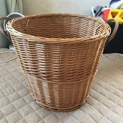 生活雑貨 家庭用品 木の編みかご 大きめ