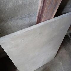 不燃性ボード　物置土台　棚板　サイズ約５７cm×９１cm　厚み３cm弱の画像