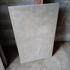不燃性ボード　物置土台　棚板　サイズ約５７cm×９１cm　厚み３cm弱の画像