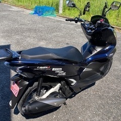 🉐pcx jf81 純正シート　あんこ抜きの画像