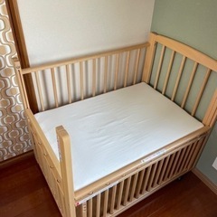 ベビーベッドの画像
