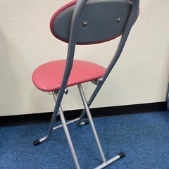 折りたたみイスの画像