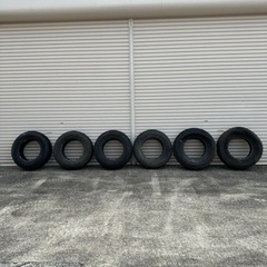 車のパーツ タイヤ、ホイール