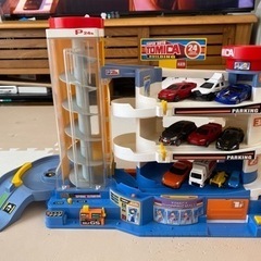  トミカ　スーパーオートビルディング