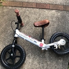 ストラーダー　キックバイクの画像