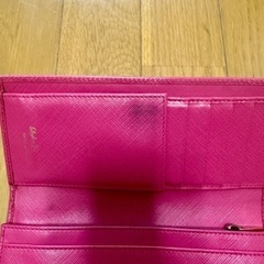Salvatore Ferragamoフェラガモ二つ折り長財布の画像
