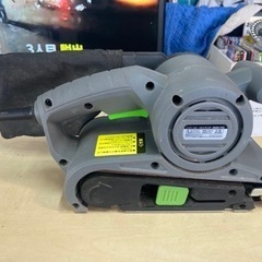【工具】TAKAGI アースマン　earth man ベルトサンダー BSD-110 中古 リサイクルショップ宮崎屋住吉店24.6.5kの画像