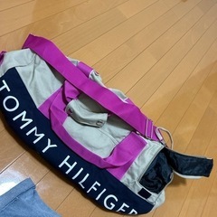 TOMMY 旅行カバンの画像