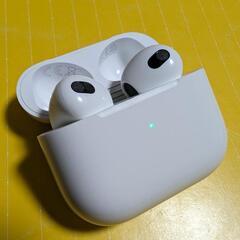 新古品?Apple/ Air Pods第3世代·A2566·A2564·A2565※来年5月までアマゾン限定保証付き