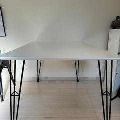 家具 
ダイニングテーブルの画像